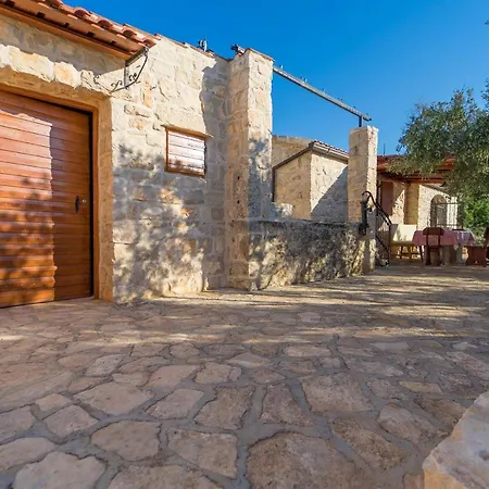 Stone House Lozica Holiday home *