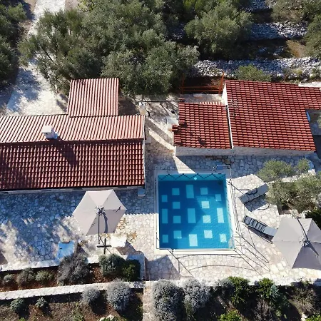 Holiday home Stone House Lozica
